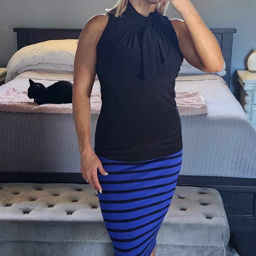 Black tie neck sleeveless blouse